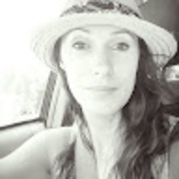 Meet your Posher, Anna - Picture 1 of 1